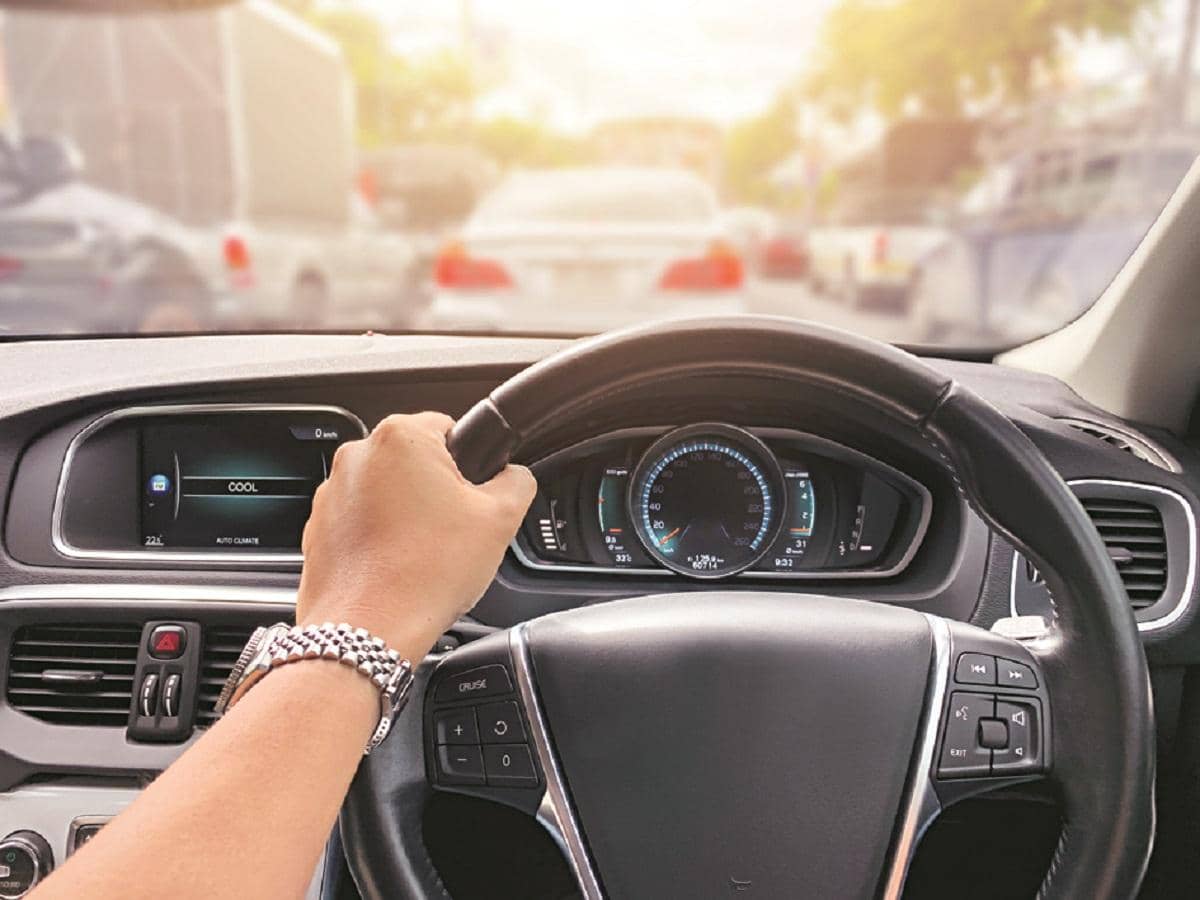India mulls stricter driving licence norms with new format, higher pass marks