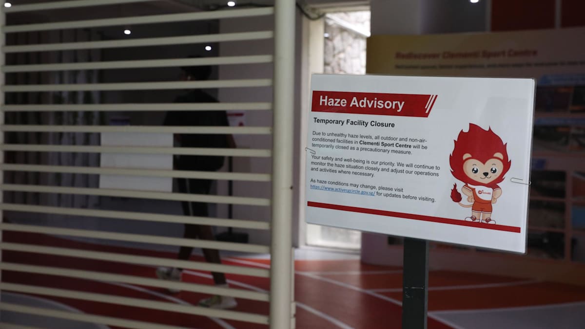 Haze forces sports coaches to cancel lessons, lose income