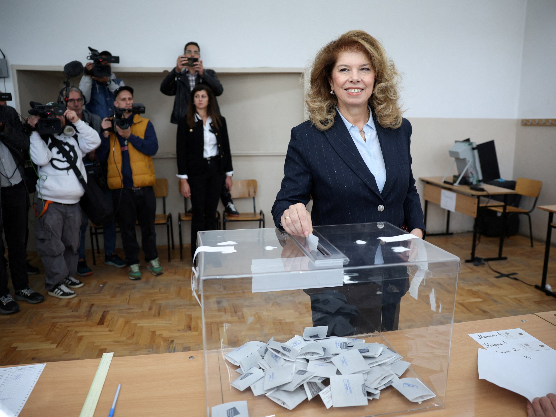 Bulgaria heads to presidential runoff after low-turnout first round