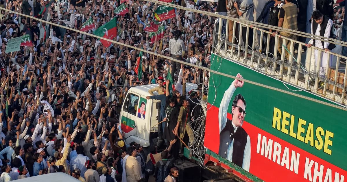 Perarakan sokongan Imran Khan berlangsung di barat laut Pakistan