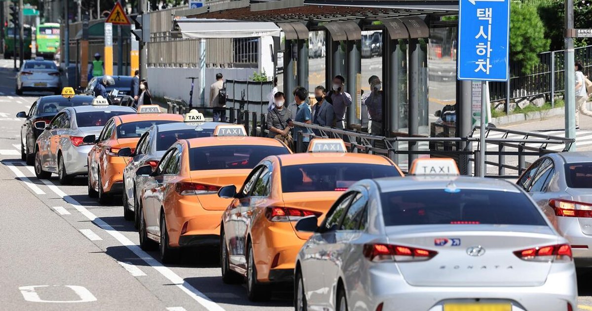 Seoul taxi overcharging complaints from foreigners surge past 6,000