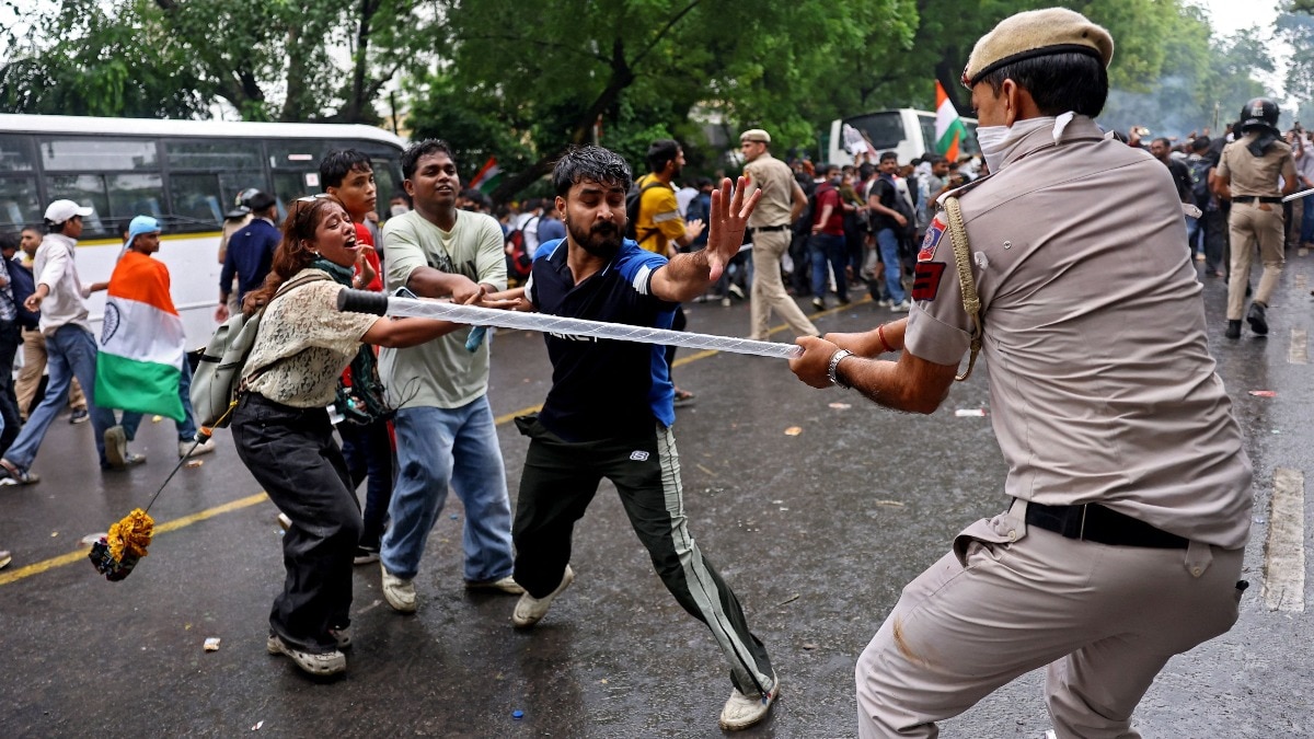 Supreme Court forms panel to probe Jantar Mantar police action