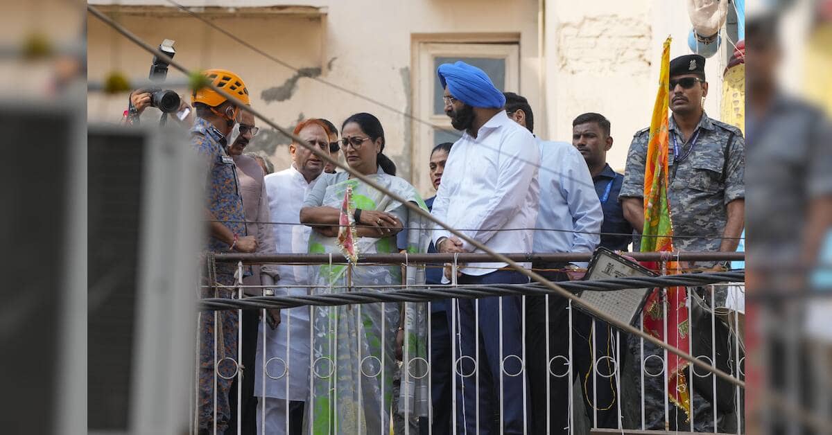 Delhi CM oversees rescue as building collapse death toll reaches six