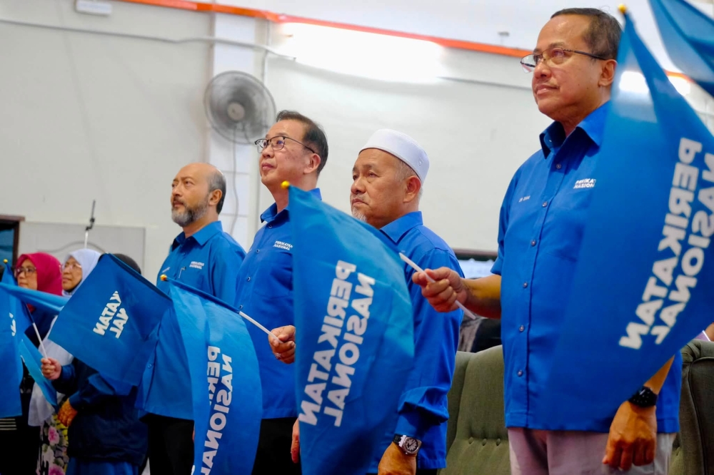 Samsuri mobilisasi jentera Perikatan selepas mahkamah bekukan pembatalan pendaftaran