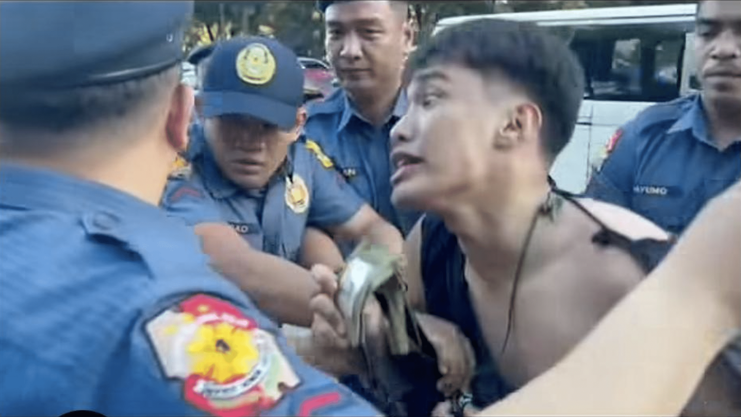 QCPD tumutukoy sa video ng media worker na umano'y sinipa ang mga pulis