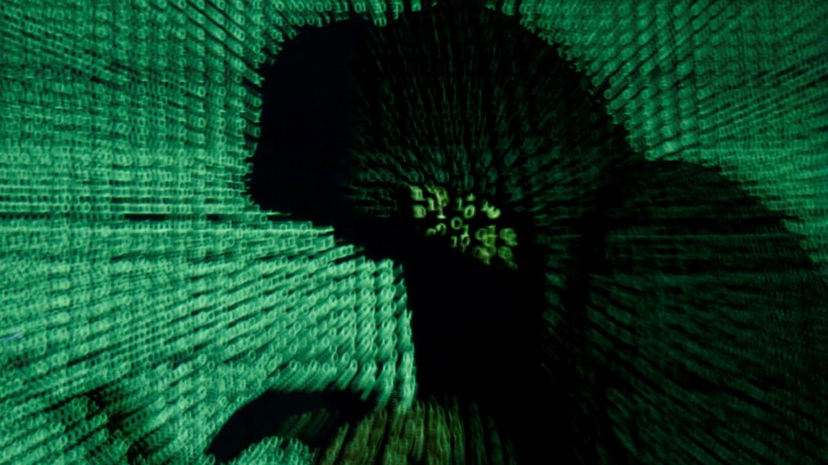 Mumbai police dismantle cyber-fraud ring with ₹24 crore, thousands of SIM cards