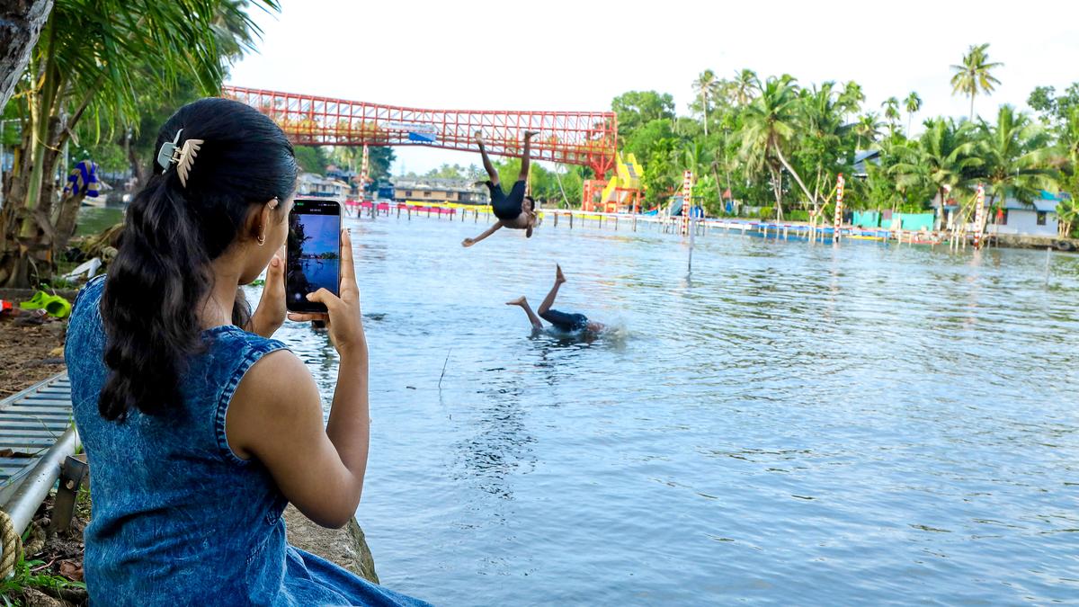 Kerala to Host 72nd Nehru Trophy Boat Race on August 22