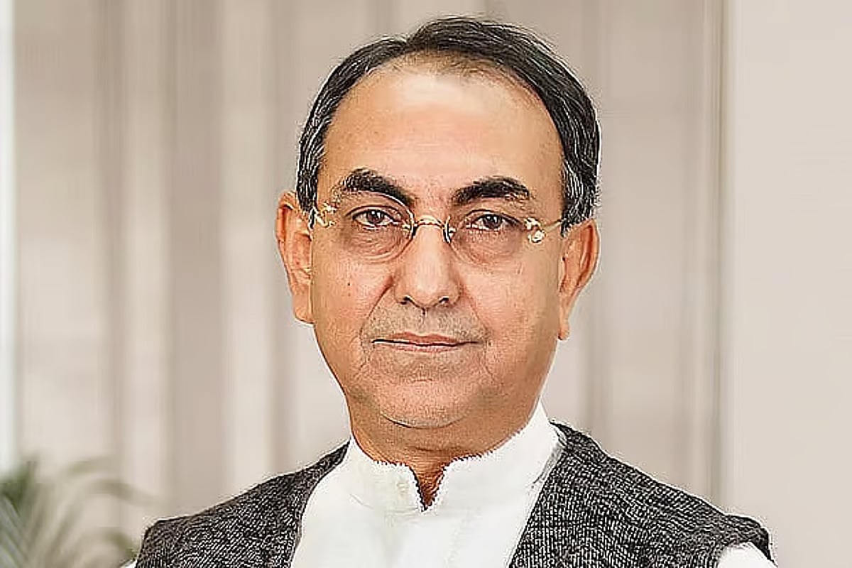 মির্জা আব্বাস চিকিৎসার পর বুধবার দেশে ফিরবেন