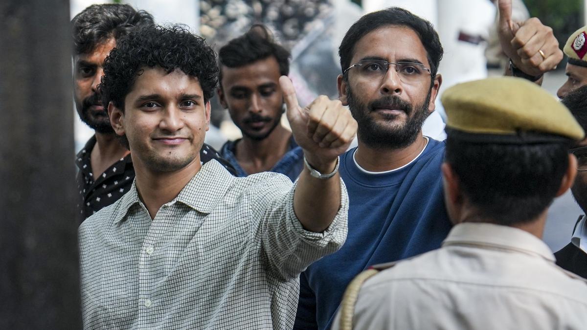 Delhi Police detain CJP leaders in Jantar Mantar protest case