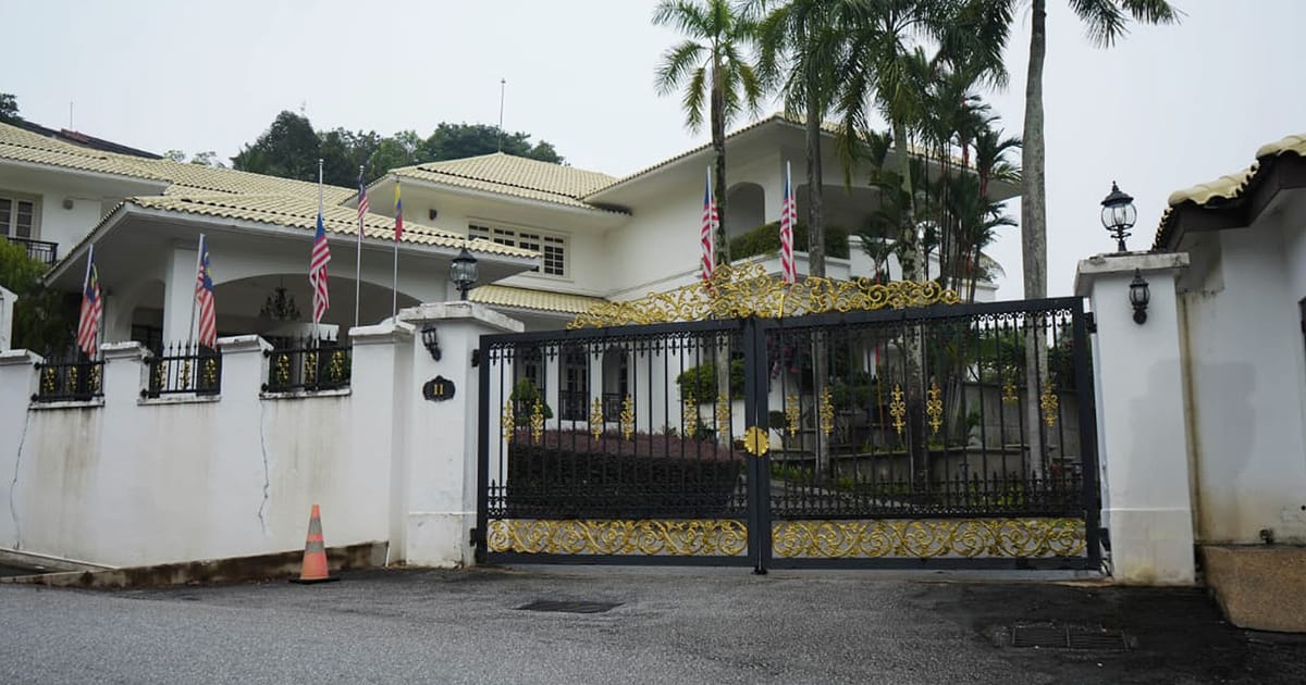 Penahanan Rumah Najib: Pedang Bermata Dua untuk Umno, Kata Penganalisis