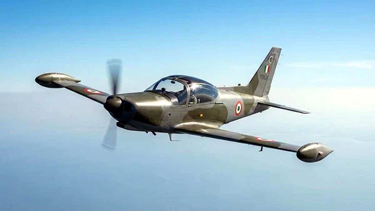 Four Philippine Air Force pilots killed in mid-air collision during training