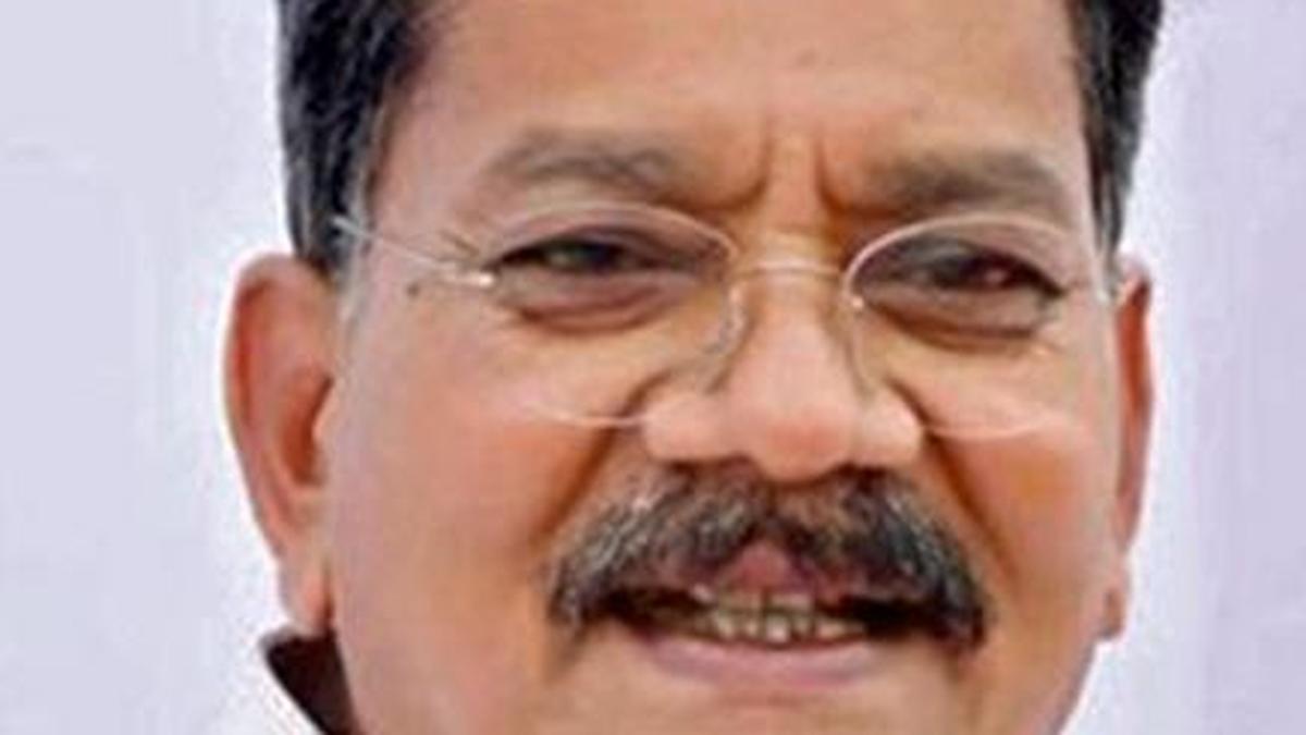 संसद और विधानसभा में बहस का समय घटने से सड़कों पर प्रदर्शन: विपक्ष नेता
