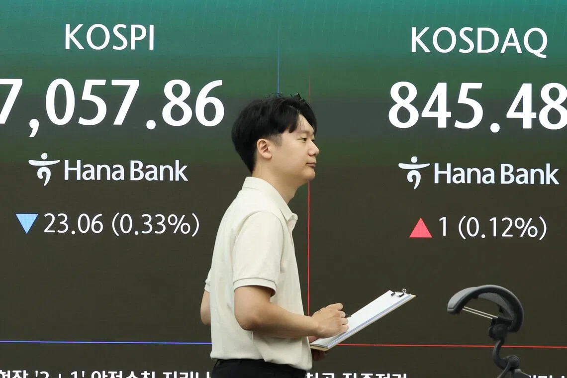 Asian stocks tread cautiously as oil prices climb, bond yields surge