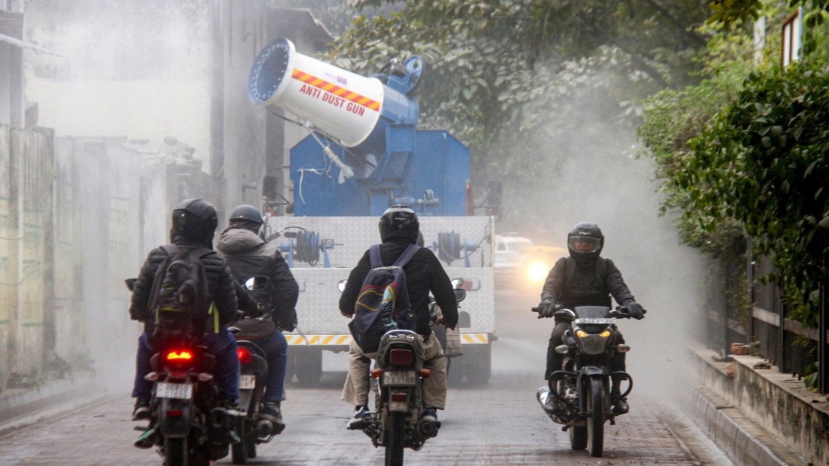Delhi to impose strict pollution curbs from Sunday through February