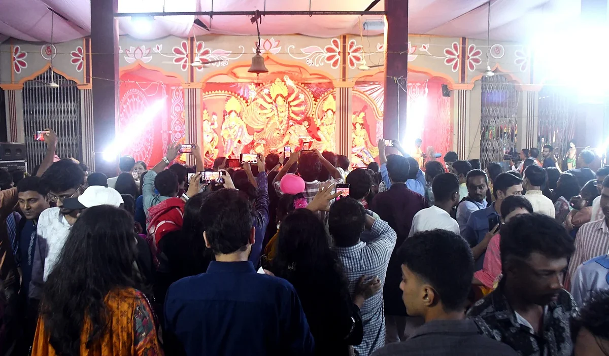মহা নবমীর আয়োজন সম্পন্ন, আগামীকাল বিজয়া দশমী