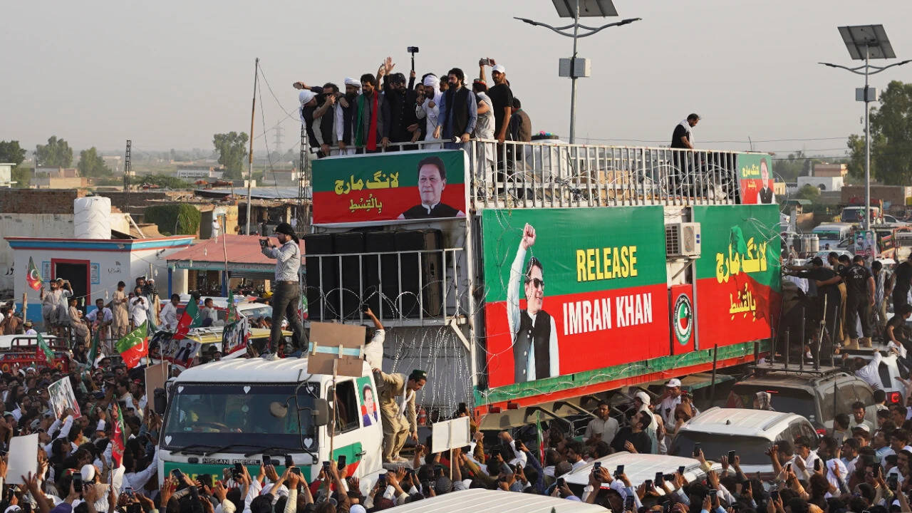 Pakistan tensions escalate as Imran Khan backers mobilize after dialogue collapses