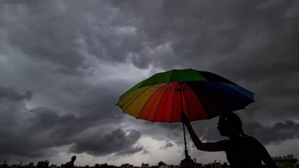 India braces for severe weather: storms, hail forecast across north and south