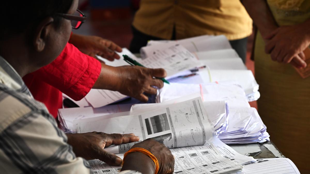 दिल्ली में मुसलमानों को मतदाता सूची से हटाने में अधिक लक्ष्य बनाया जा रहा है