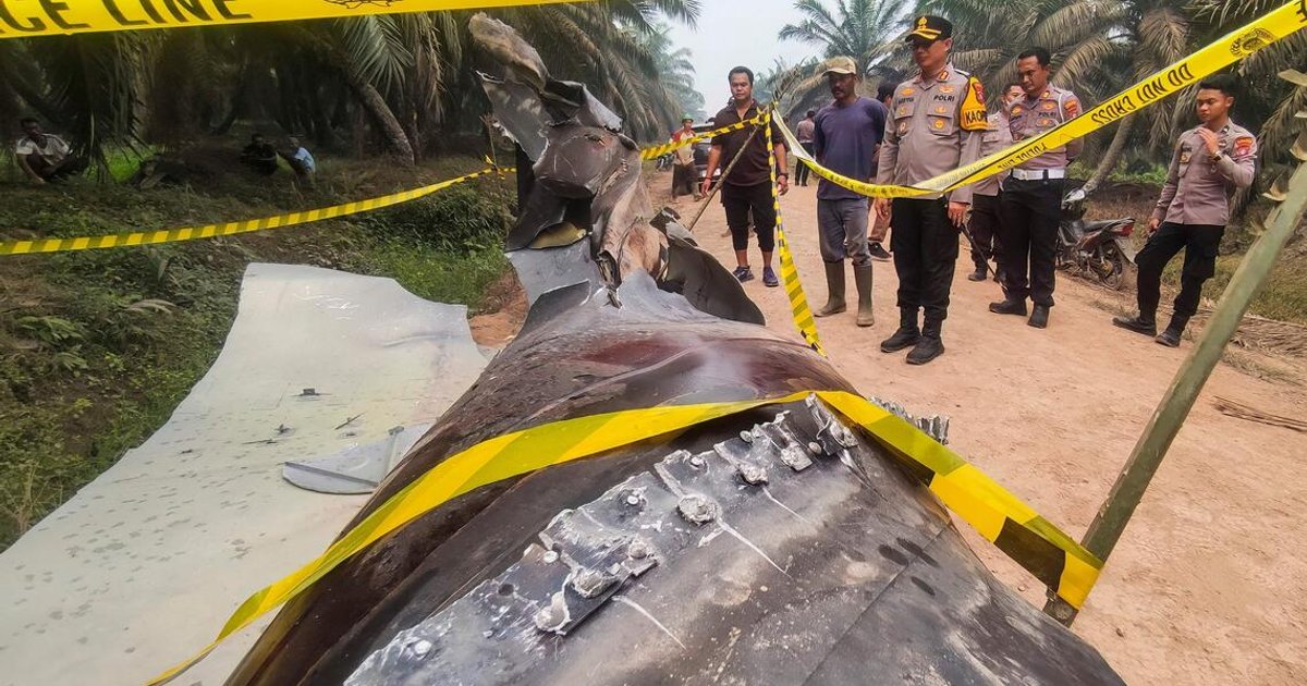 Indonesia probes debris from Chinese rocket crash in region