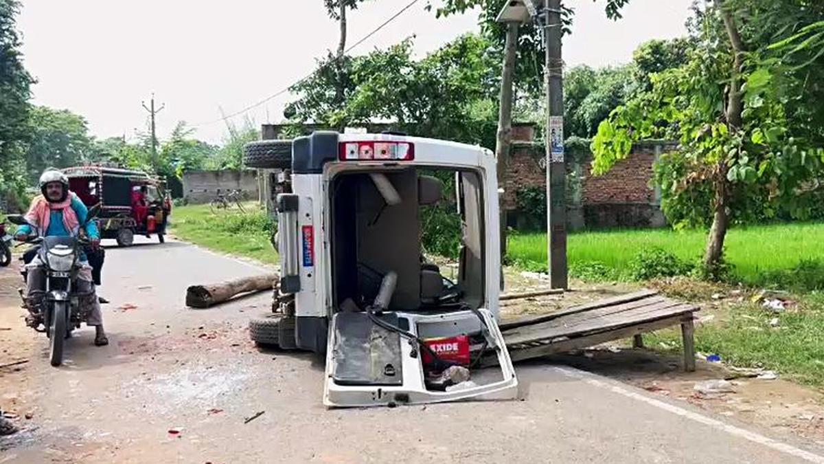 Bihar villagers attack police after ward councillor's husband shot dead