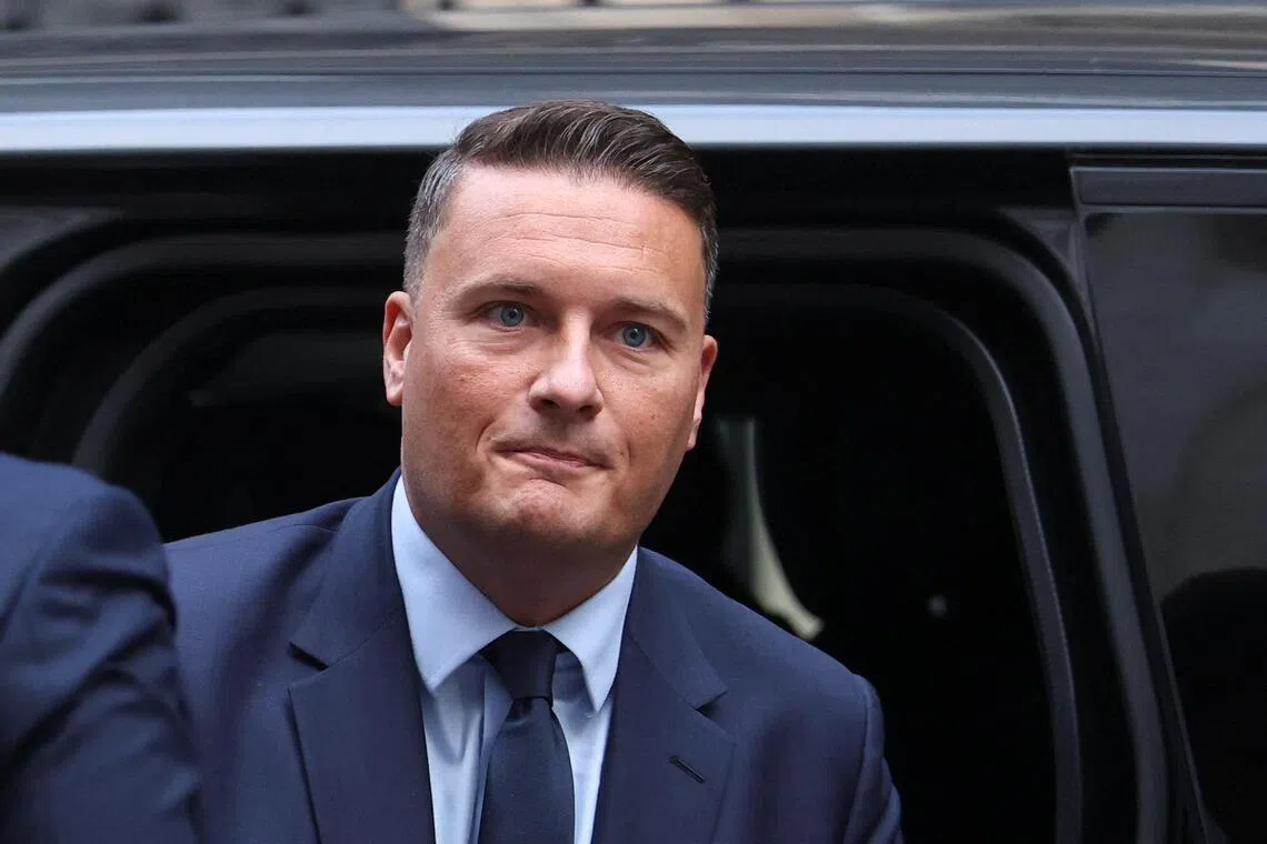 Britain signals willingness to reconsider Chagos Islands agreement