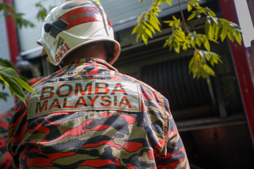 Tumpahan Buah Kelapa Sawit Punca Kemalangan Tiga Kenderaan di Semporna