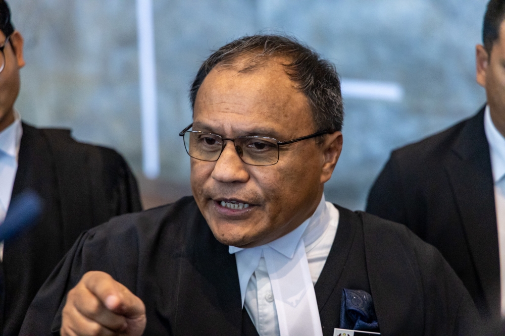 AGC tidak campur tangan keputusan pulangkan Mohd Shuhaily ke polis, kata Peguam Negara