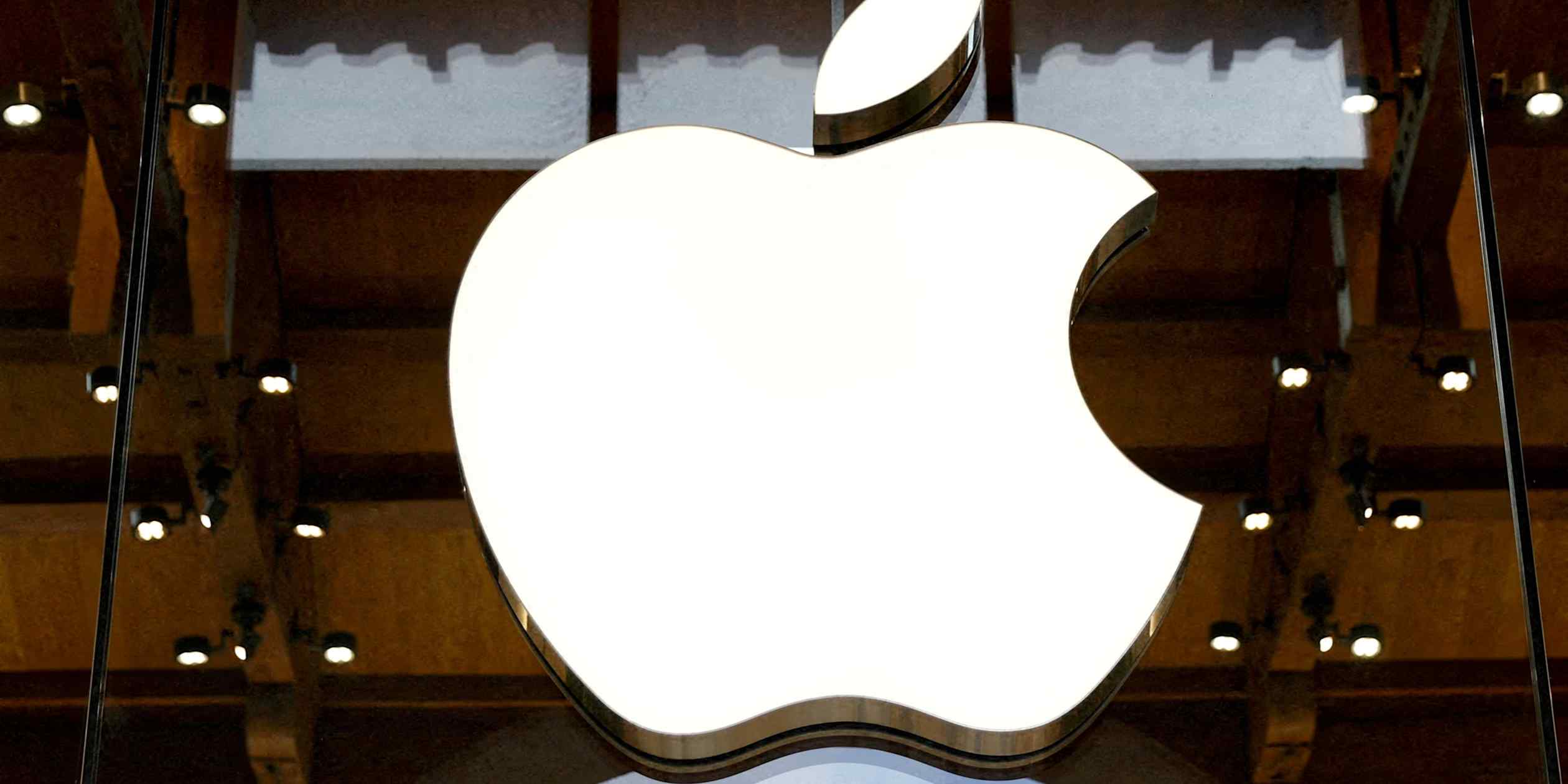 Apple's foldable iPhone faces limited initial production capacity