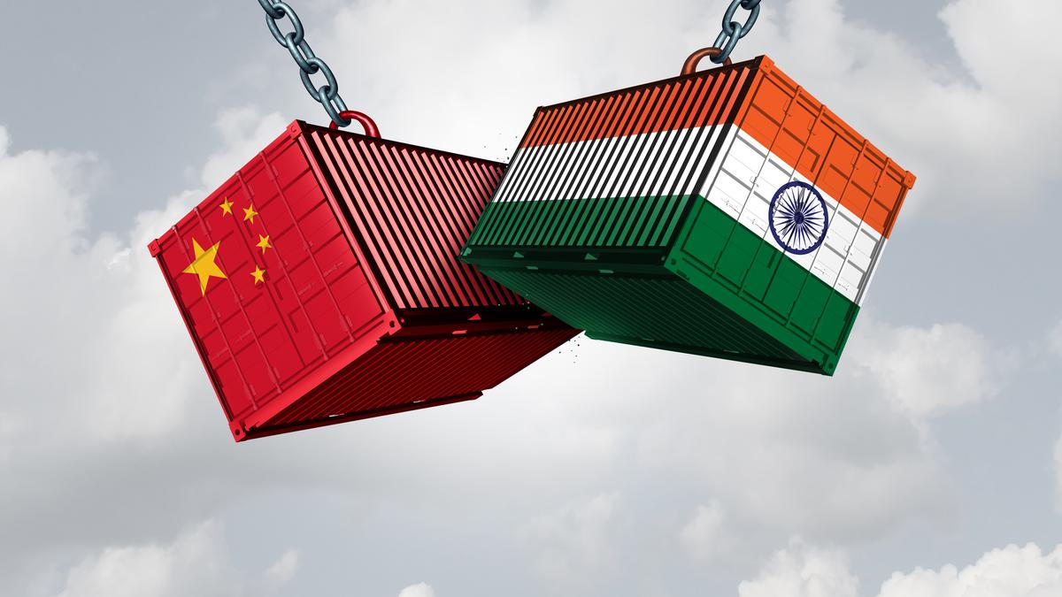 भारत का चीन के साथ व्यापार घाटा 100 अरब डॉलर पार करा