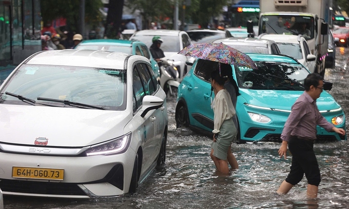 Thành phố Hồ Chí Minh cảnh báo ngập lụt nghiêm trọng khi triều cường đạt 1,85 mét