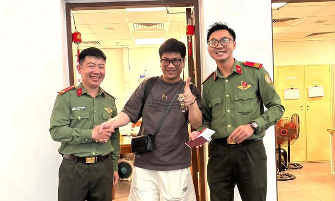 Quick-thinking airport police reunite traveler with luxury timepiece