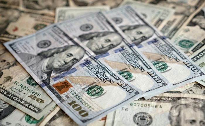 Sri Lankan rupee weakens further as dollar hits Rs. 336