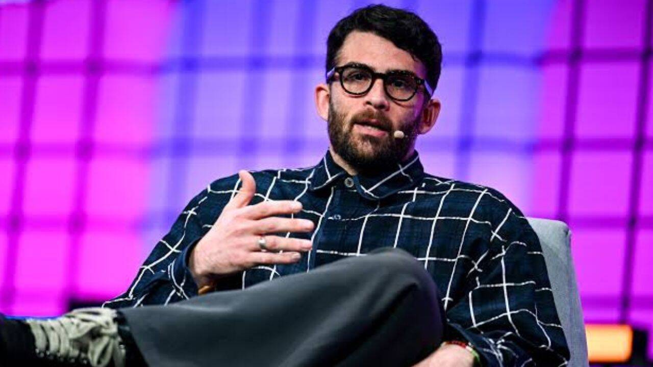 Streamer HasanAbi Clarifies 'Broke' Claim Amid Social Media Scrutiny