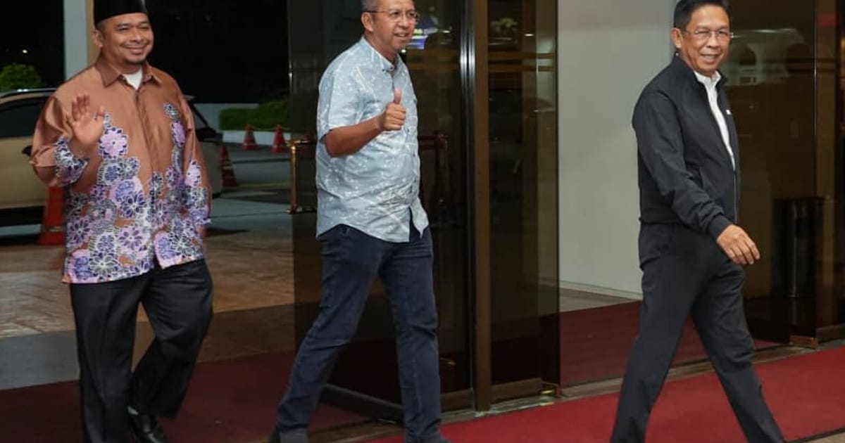 Ahli Dewan Negeri Sembilan Tiba di Ibu Pejabat Umno Jumpa Zahid