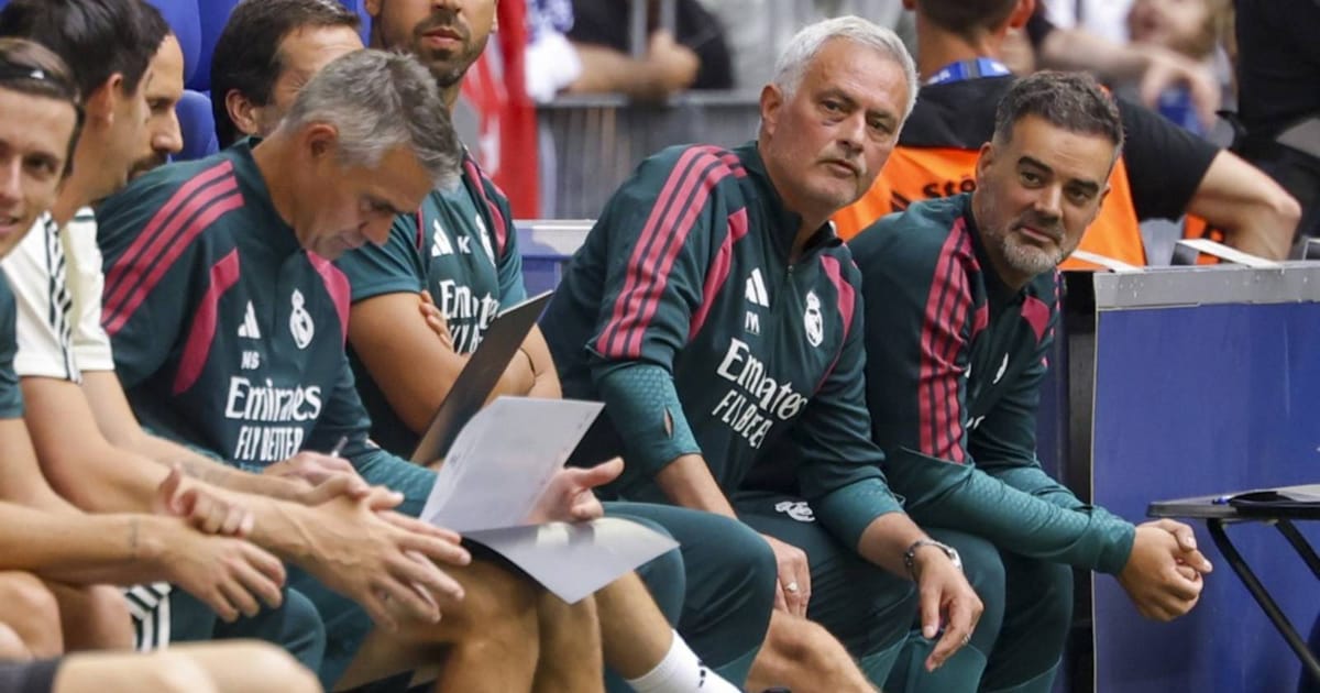 Mourinho Kembali ke Real Madrid dengan Misi Kalahkan Barcelona