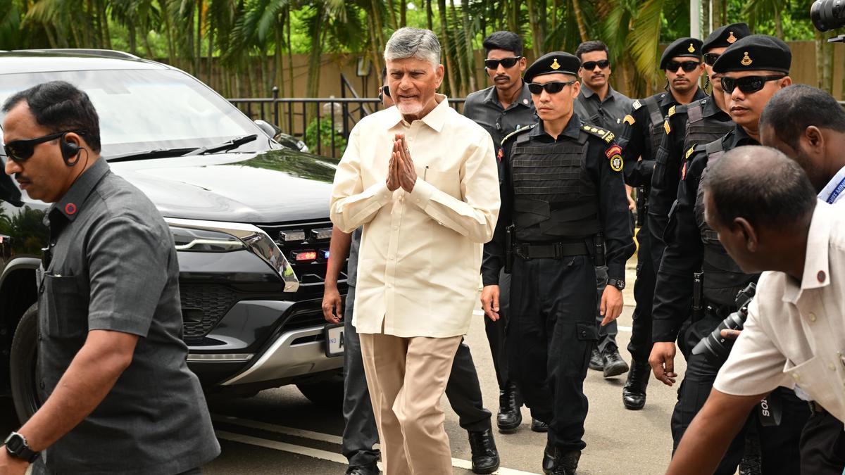 Andhra Pradesh Chief Minister accelerates temple construction drive
