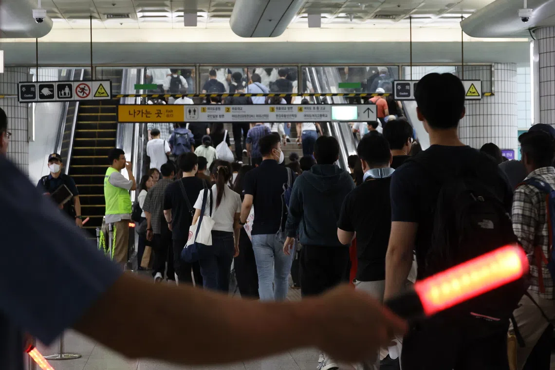 South Korea relaxes dress code for civil service interviews