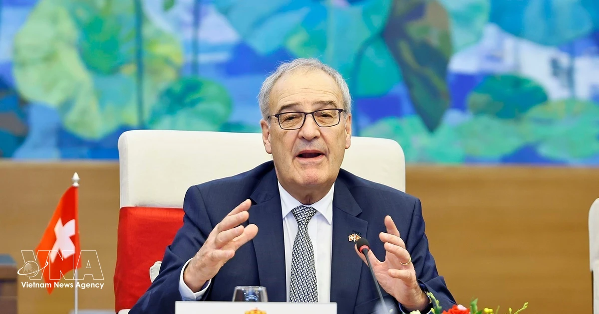 Swiss President concludes Vietnam visit, signs economic partnership agreement