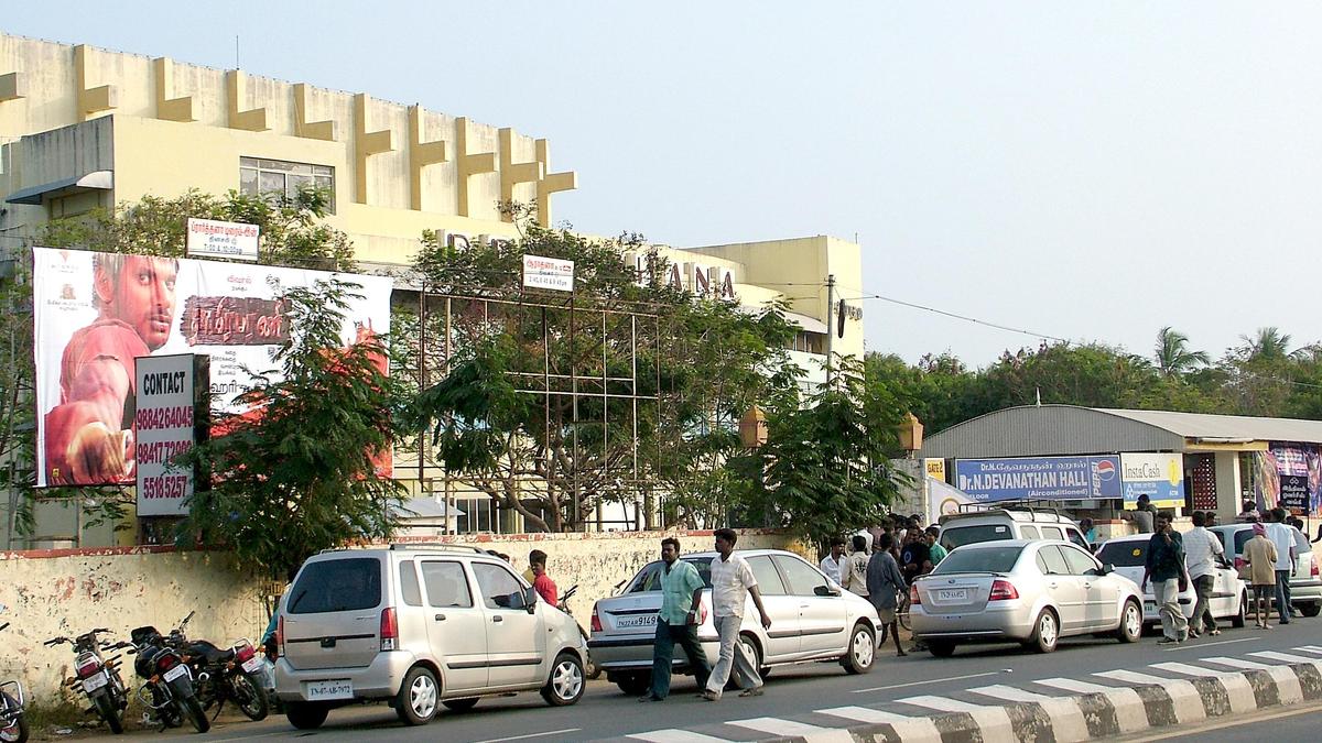 Prarthana Theatre: Mumbai's iconic cinema hall celebrates golden era