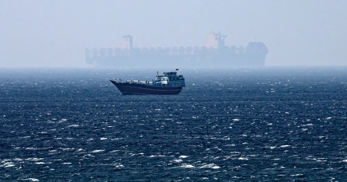Tentera Laut Oman menyelamatkan 16 krew dari kapal Arab Saudi
