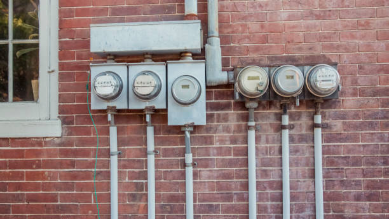 California distributes $886 million in summer electricity credits to households