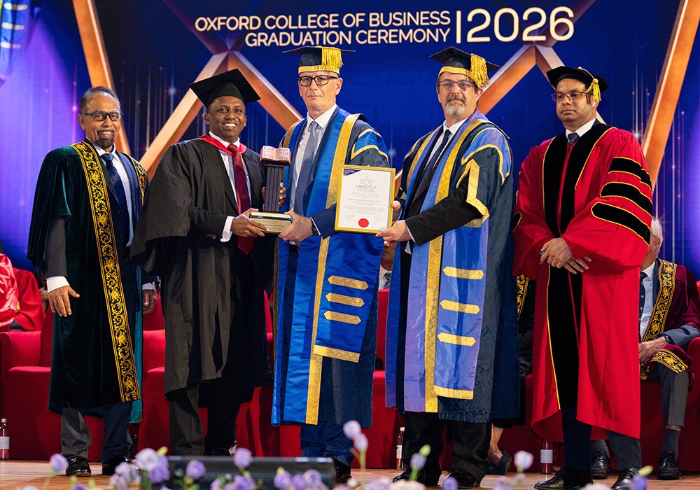 Sampath Bank executive Pathirana honoured for responsible business leadership