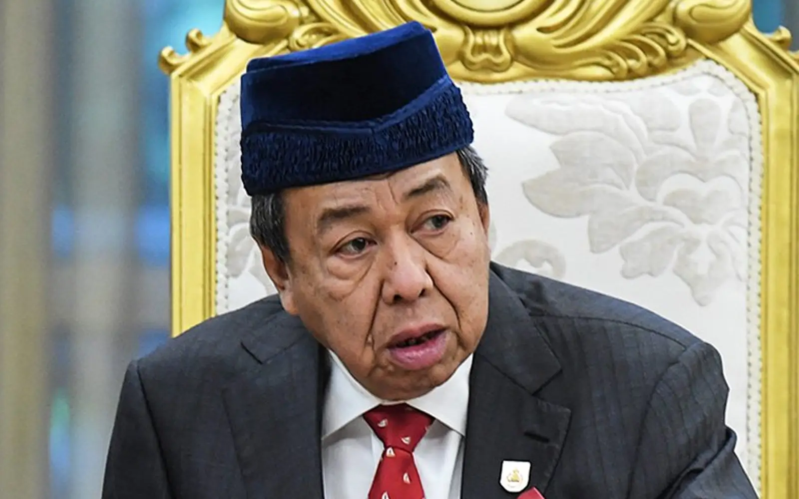 Selangor Sultan Urges Politicians to Separate Race, Religion from Politics