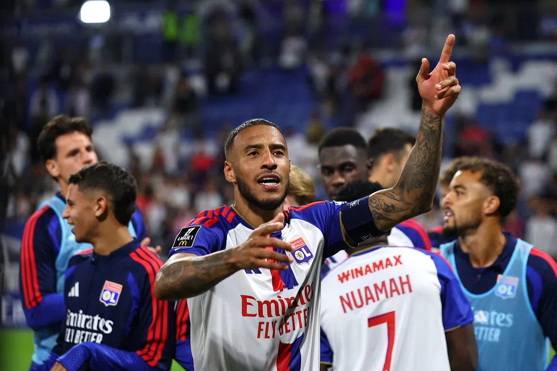 Lyon dominant in 4-0 rout of Rennes amid banner controversy