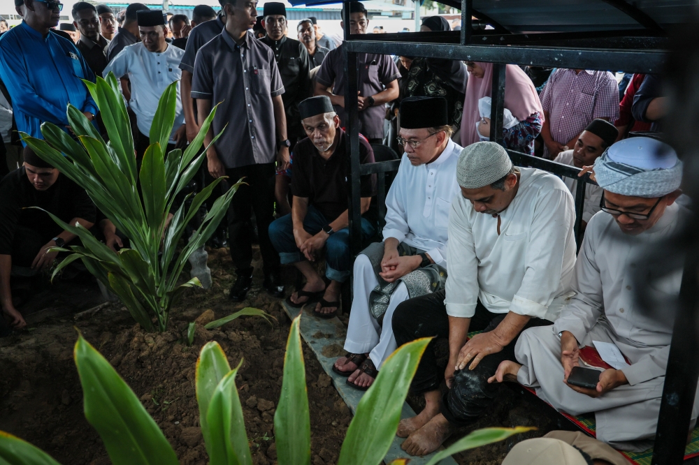 Abang Perdana Menteri, Idrus Ibrahim Dikebumikan di Bukit Mertajam