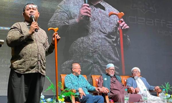 Pendaki Everest Jelaskan Alasan Beli 'Tongkat' Hadi Seharga RM16,500