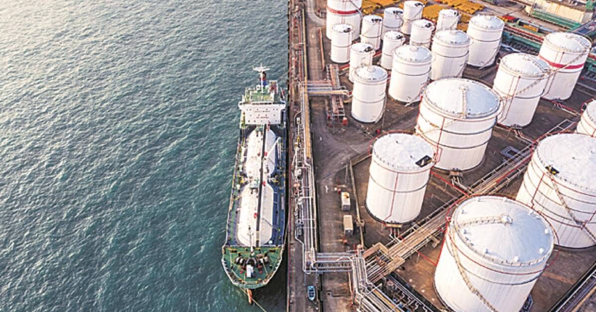 Oil prices slip as US weighs sanctions on shadowy shipping networks