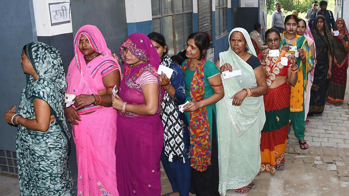 उत्तर प्रदेश पंचायत चुनाव: तीन महीने की समय सीमा से उठे सवाल