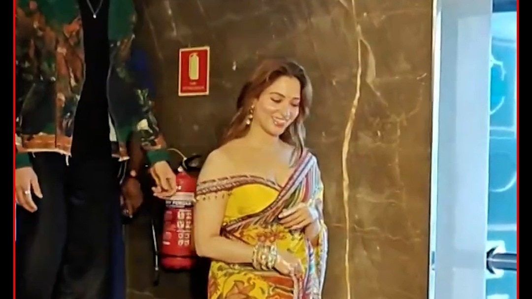 Actress Tamanna Bhatia dons traditional look on Ganga banks for film promotion