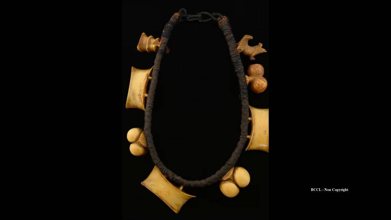 Obscure necklace valued at £15 sells for £99,000 at auction